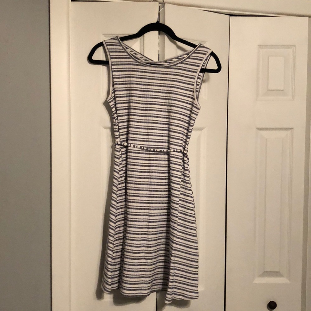 Black and white maternity dress.